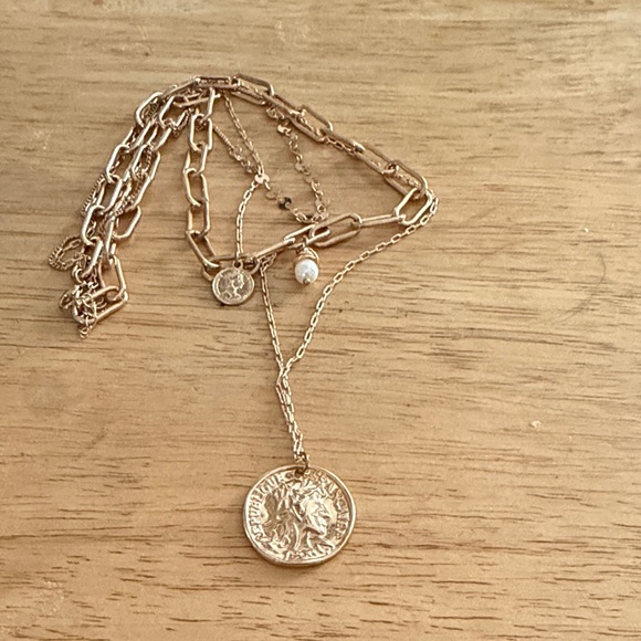 Jewelry - Gold Coin Pendant Layered Necklace - Women Jewelry